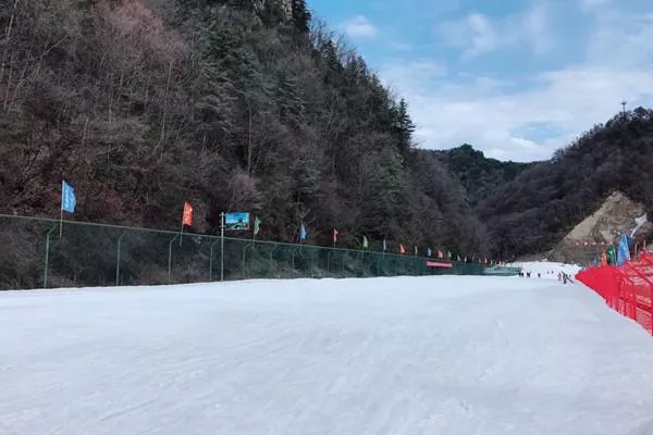 神農(nóng)架滑雪場(chǎng)好玩嗎 怎么感覺沒什么關(guān)注