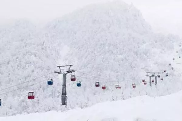 2021西嶺雪山滑雪場門票多少錢 西嶺雪山滑雪場游玩攻略