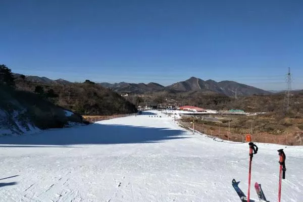 2022-2023玉龍滑雪場門票多少錢 附營業(yè)時間